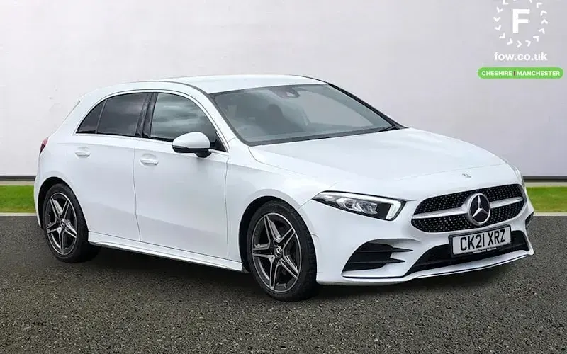 Begagnad Mercedes A200 AMG line 150 HK (110 kW) 2020 Halvkombi