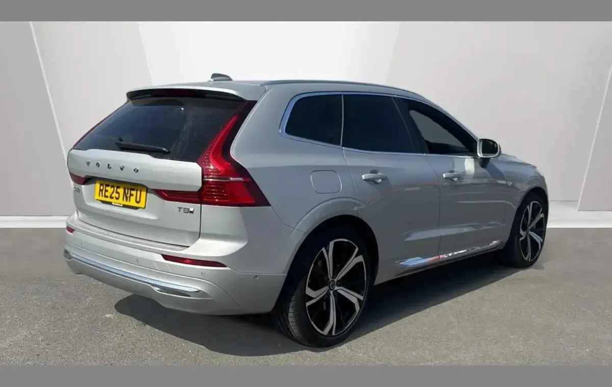 Used Volvo XC60 Ultra 455 HP (334 kW) 2025 Silver SUV