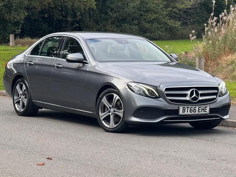 Begagnad Mercedes E220 SE 2016 Grå Sedan