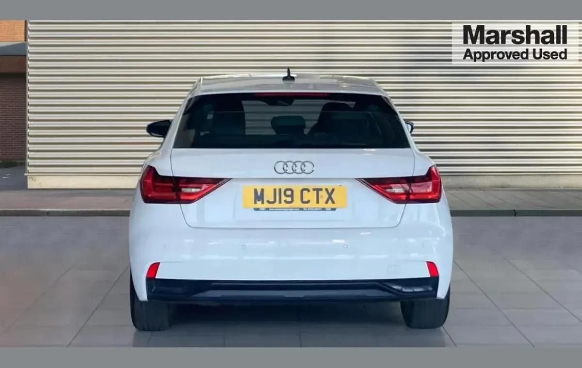 Used Audi A1 Sport 95 HP (69 kW) 2019 White SUV