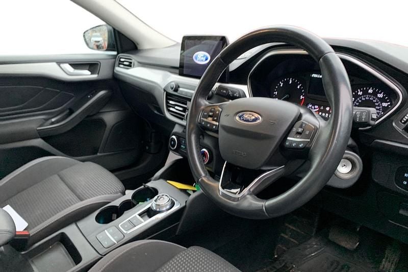 Used Ford Focus Zetec 120 HP (88 kW) 2020 Blue Hatchback