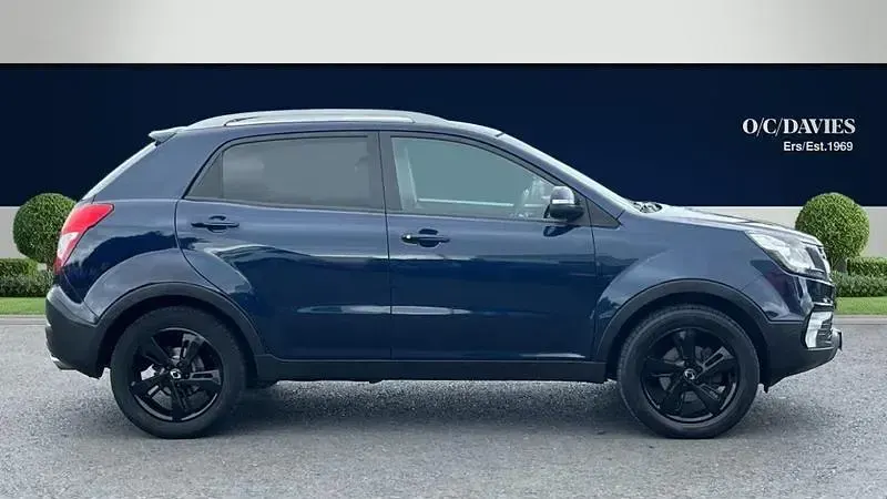 Used SsangYong Korando 178 HP (130 kW) 2018 Blue Estate