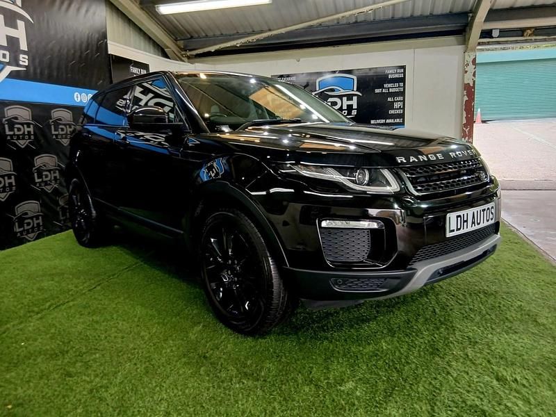 Used Land Rover Range Rover evoque SE 2018 Black Estate