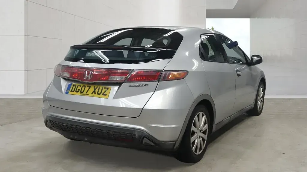 Used Honda Civic SE 2007 Silver Hatchback