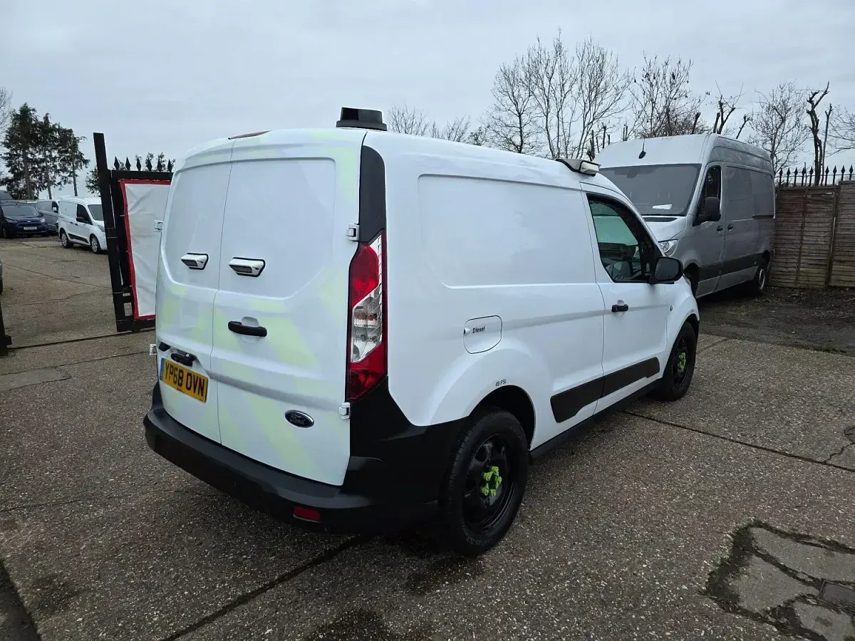 Used Ford Transit 100 HP (73 kW) 2018 White Van