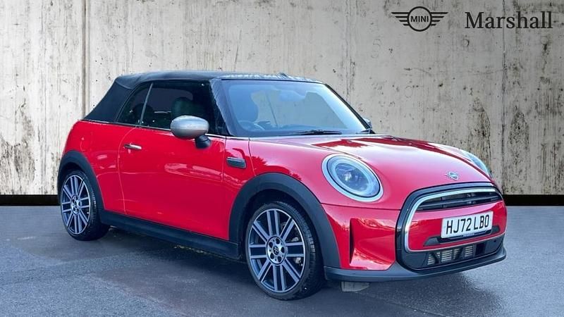 Used Mini Cooper Exclusive 136 HP (100 kW) 2023 Chili red Hatchback