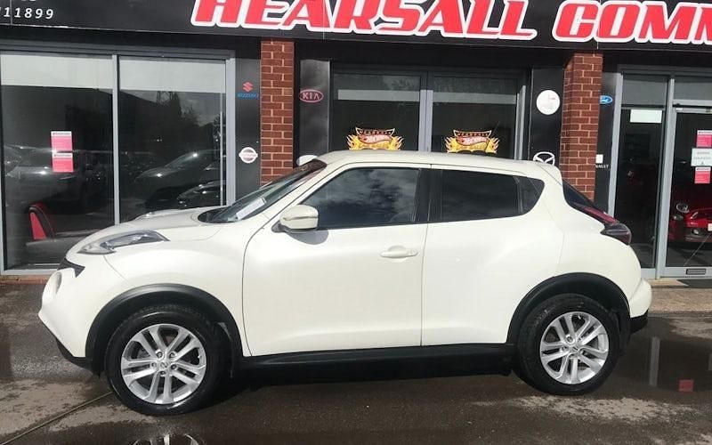 Used Nissan Juke Acenta Premium 110 HP (80 kW) 2015 White SUV