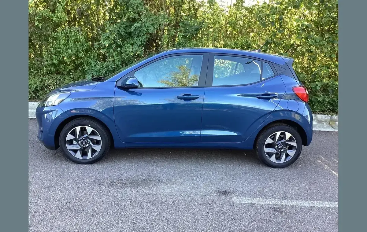 New Hyundai i10 Advanced 61 HP (44 kW) 2026 Blue Hatchback