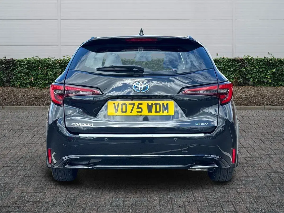 Used Toyota Corolla 140 HP (102 kW) 2025 Black