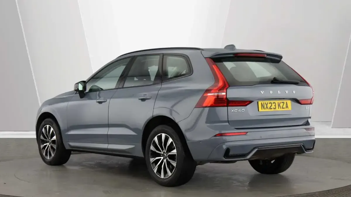 Used Volvo XC60 Plus 194 HP (142 kW) 2023 SUV