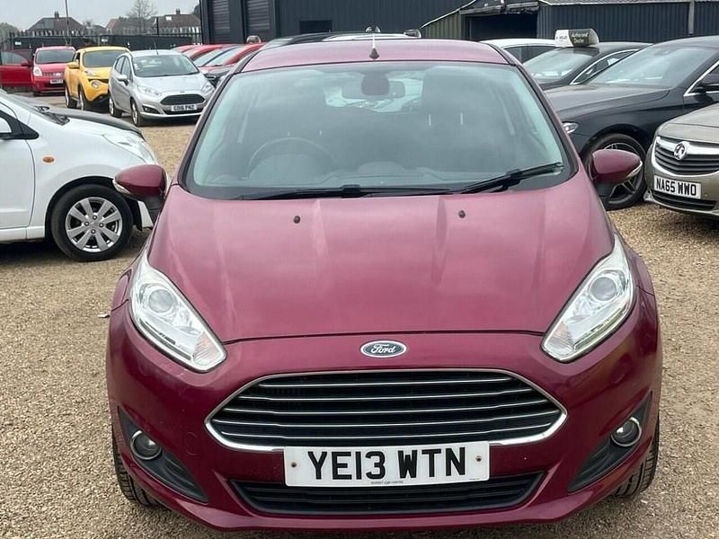 Used Ford Fiesta Titanium 2013 Red Hatchback