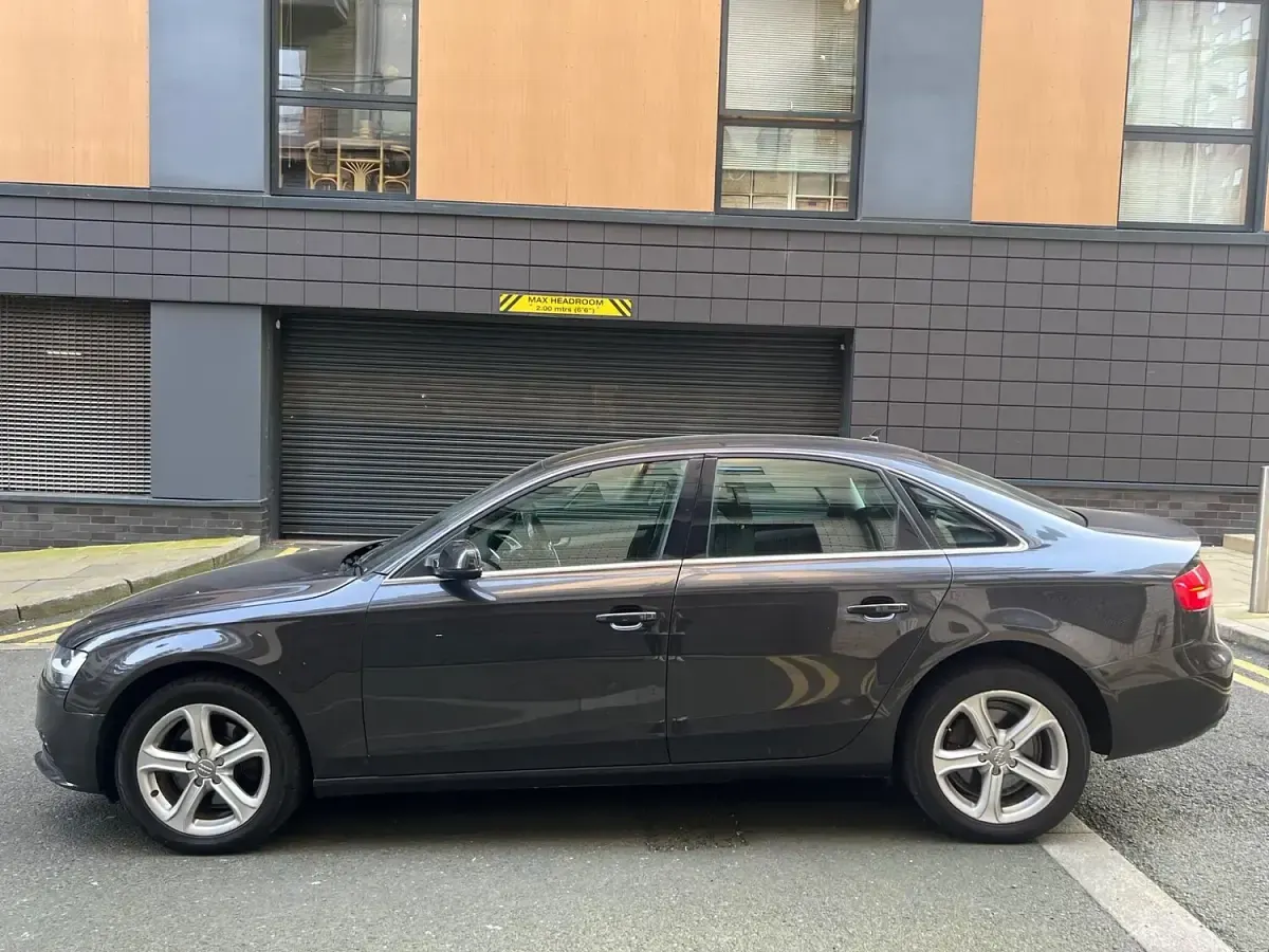 Used Audi A4 Comfort 143 HP (105 kW) 2012 Grey Sedan