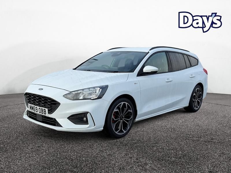 Used Ford Focus ST-Line X 120 HP (88 kW) 2020 White Estate