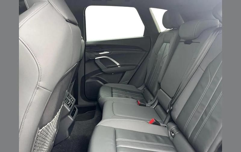 Used Audi Q5 S-Line 200 HP (147 kW) 2025 Black SUV