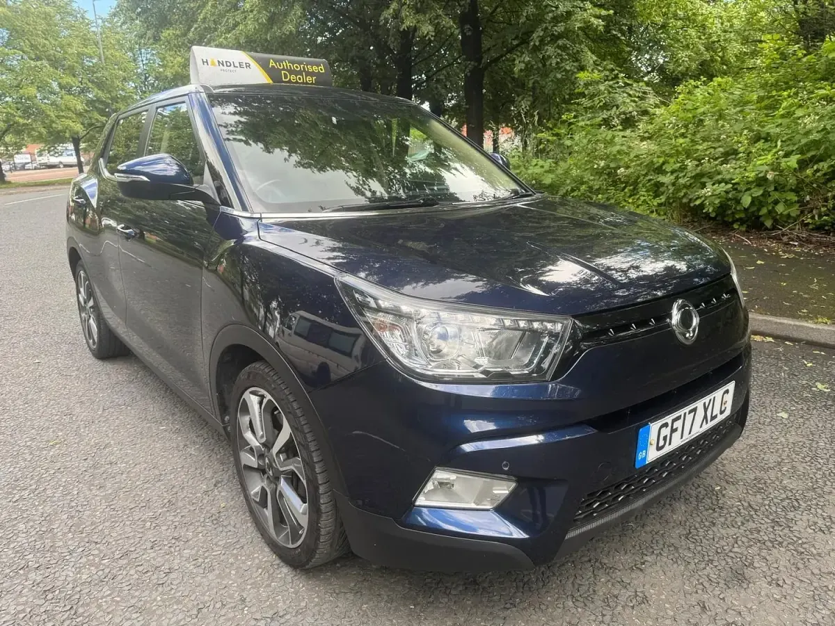 Used SsangYong Tivoli 115 HP (84 kW) 2017 Blue SUV