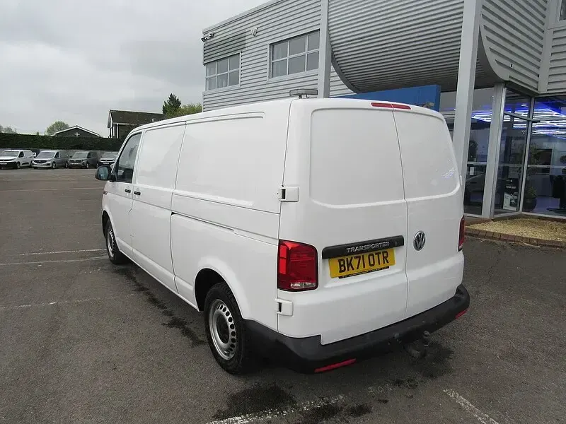 Usado VW Transporter Startline 150 HP (110 kW) 2022 Branco Van