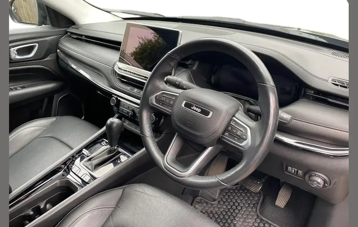 Used Jeep Compass 237 HP (174 kW) 2024 Grey SUV