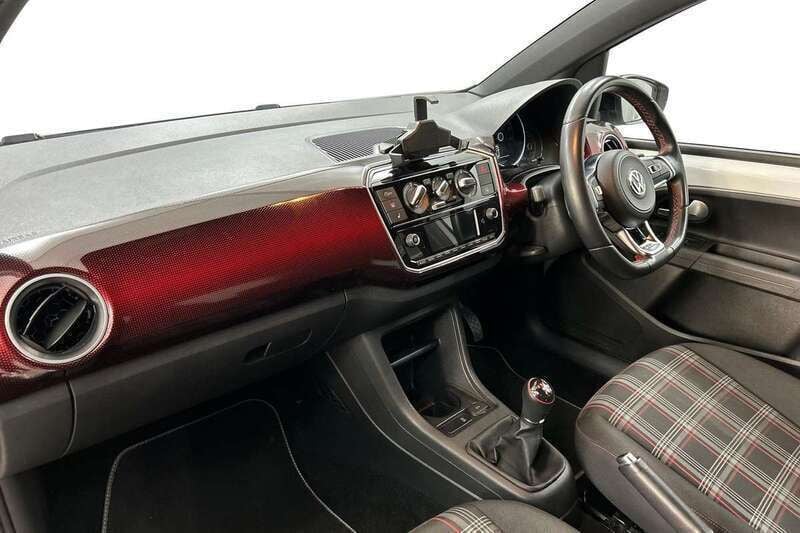 Image 2/4