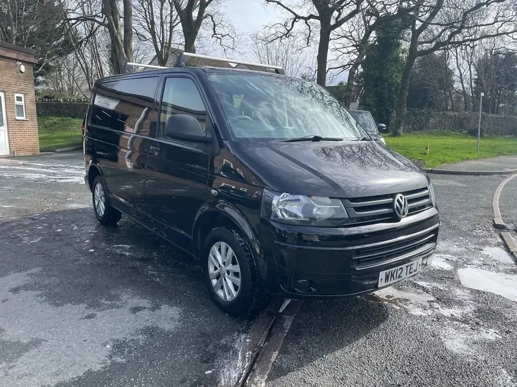 Usado VW Transporter 101 HP (74 kW) 2012 Preto Van
