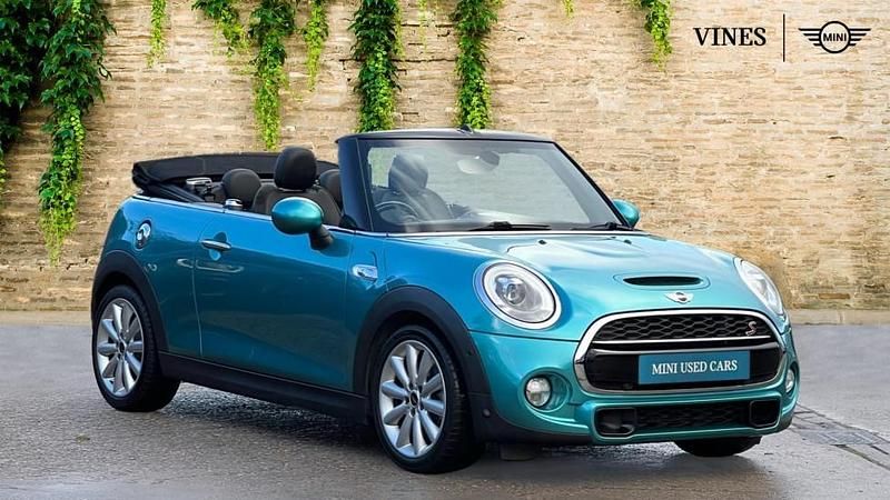 Green Used 2017 Mini Cooper S Hatchback | £14,661 (A bit pricey) - Image 1/4