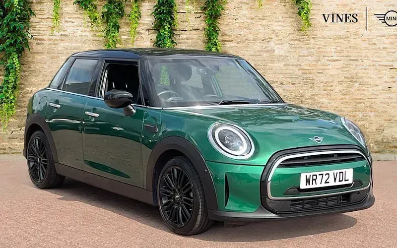 Used Mini Cooper Exclusive 136 HP (100 kW) 2023 Hatchback