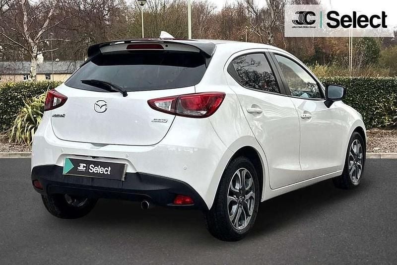 Used Mazda 2 Inclusive 113 HP (83 kW) 2017 White Hatchback