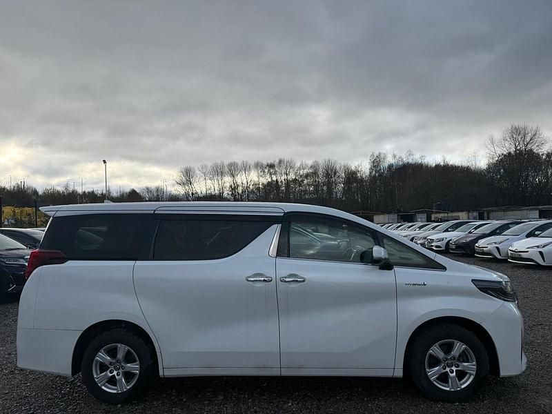 Usado Toyota Alphard 190 HP (139 kW) 2025 Branco Monovolume