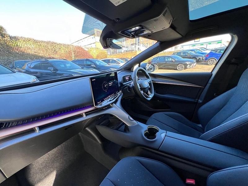 New Cupra Tavascan 210 kW (286 HP) 2025 White SUV