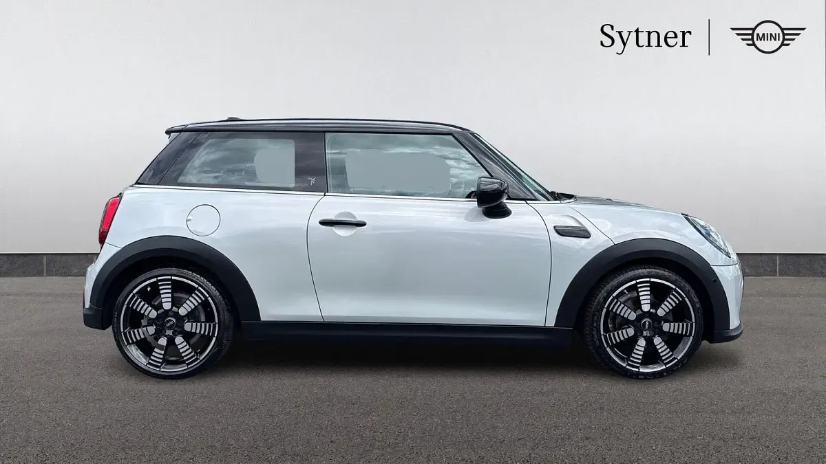 Used Mini Cooper Exclusive 136 HP (100 kW) 2021 Silver Hatchback