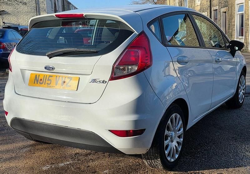 Used Ford Fiesta Style 82 HP (60 kW) 2015 White Hatchback