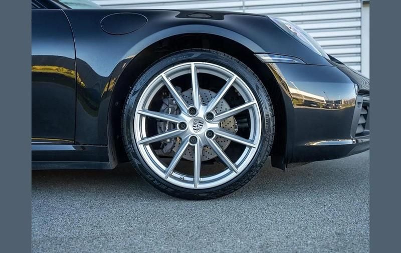 Used Porsche 911 379 HP (278 kW) 2023 Black Coupe