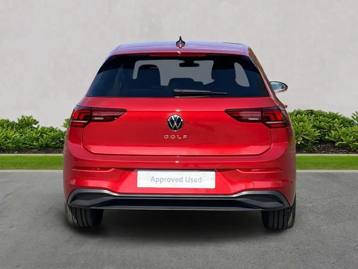 New VW Golf VIII Match 150 HP (110 kW) 2026 Red Hatchback
