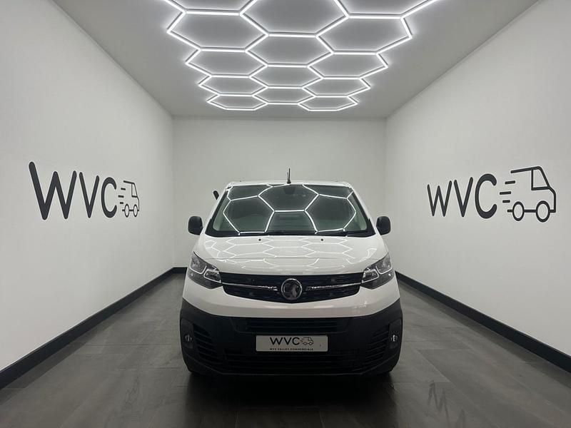 Used Vauxhall Vivaro 145 HP (106 kW) 2022 White MPV