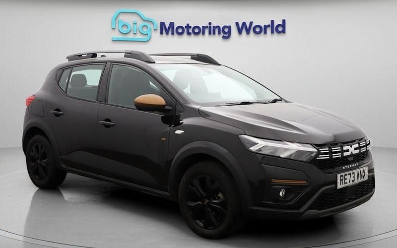 Used 2025 Dacia Sandero Extreme Hatchback | £14,057 (Fair price) - Image 1/4