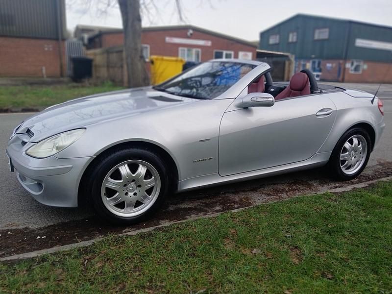 Used Mercedes SLK200 163 HP (119 kW) 2005 Silver Cabriolet