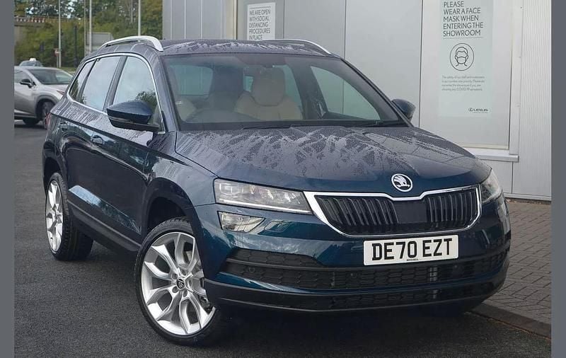 Petrol blue Used 2020 Skoda Karoq SE SUV | £17,995 (Fair price) - Image 1/4
