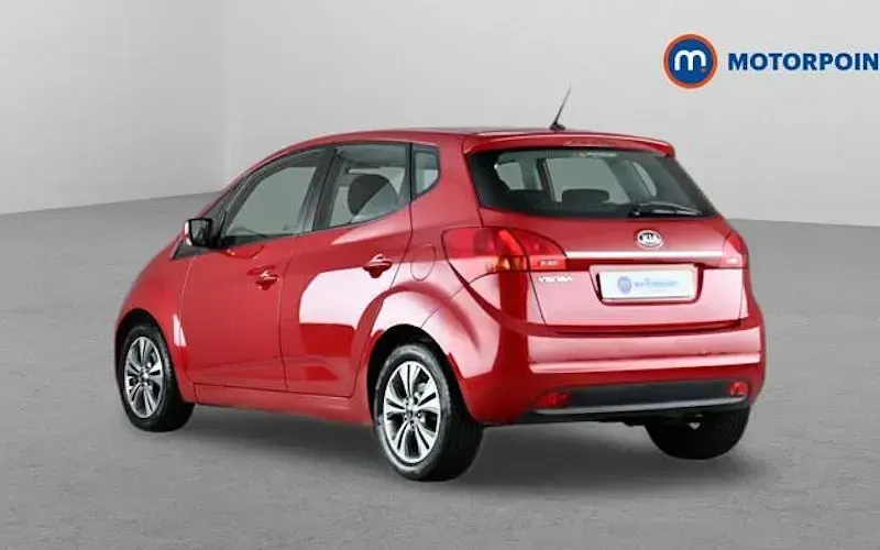 Used Kia Venga 125 HP (91 kW) 2019 Red Hatchback