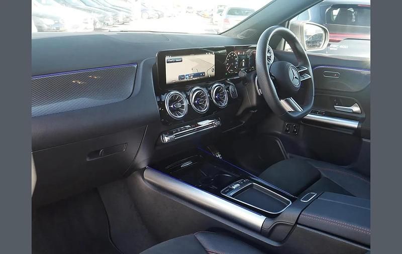 Used Mercedes GLA250 Executive 214 HP (157 kW) 2025 Grey SUV