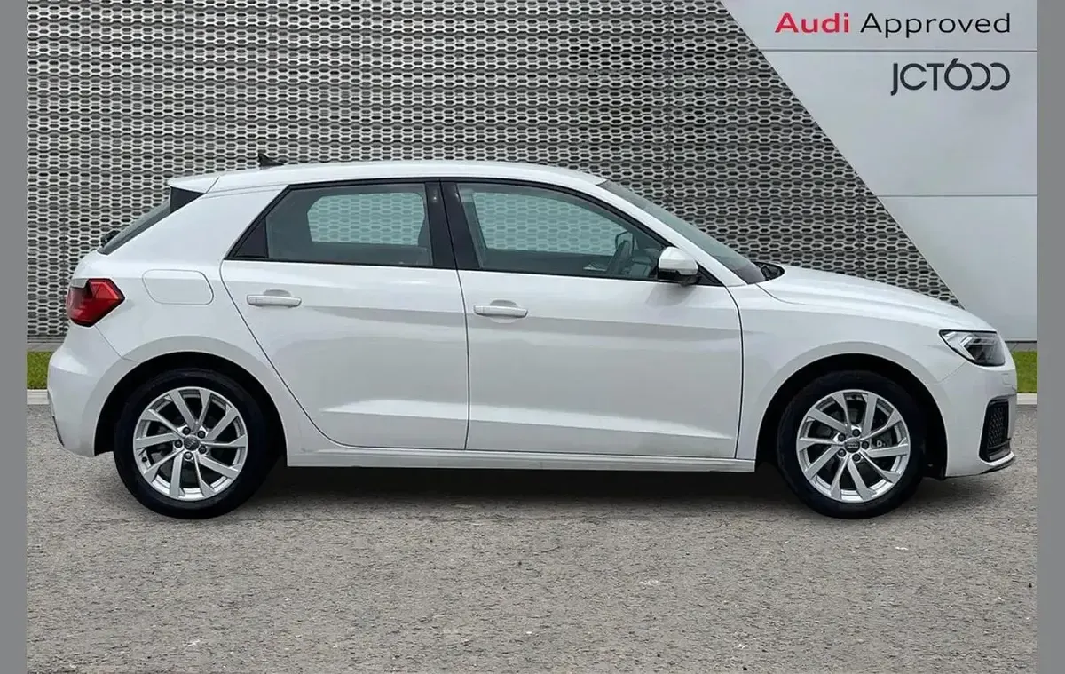 Used Audi A1 Sport 113 HP (83 kW) 2019 White SUV