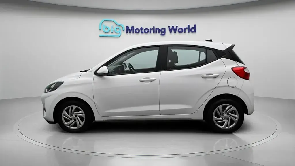Używany Hyundai i10 SE 67 KM (49 kW) 2022 Biały Hatchback