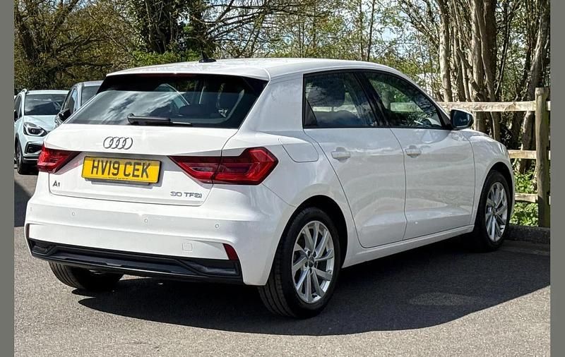 Begagnad Audi A1 Sport 113 HK (83 kW) 2019 Vit SUV