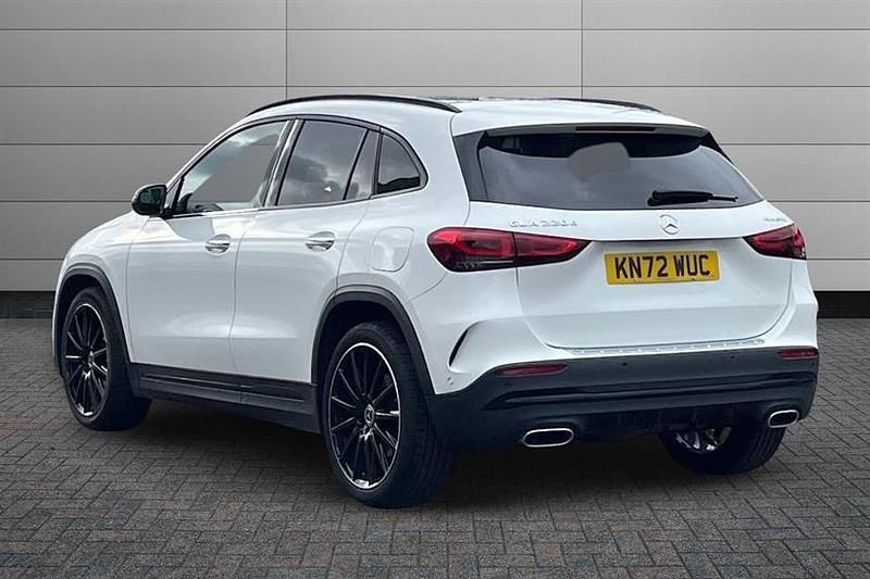 Used Mercedes GLA220 AMG line 190 HP (139 kW) 2022 Polar white SUV