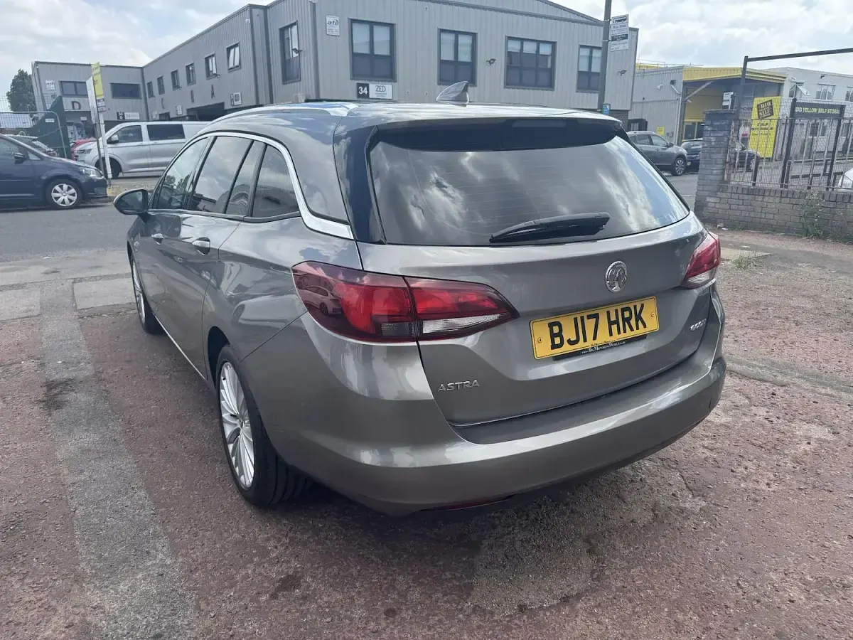 Used Vauxhall Astra Elite 2017 Grey Estate