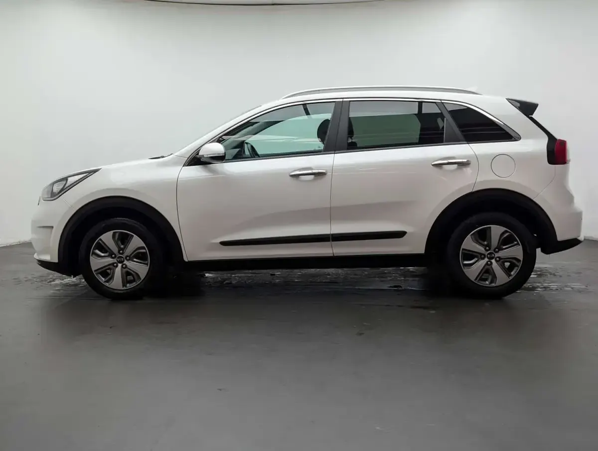 Gebraucht Kia Niro 141 PS (103 kW) 2019 Weiß SUV