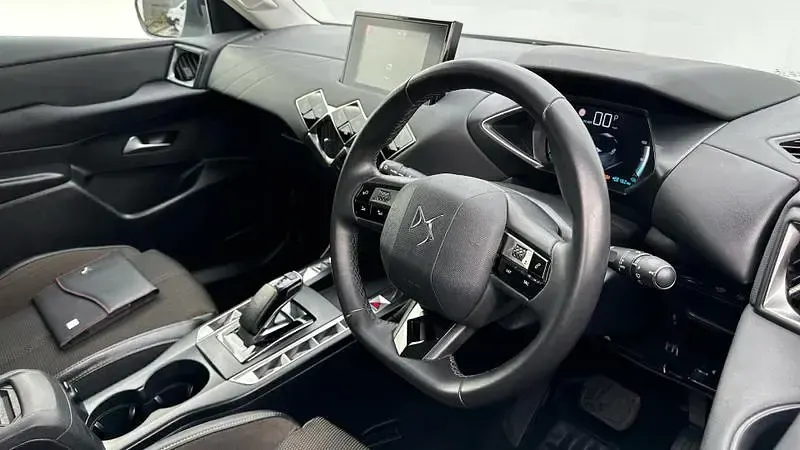 Used DS Automobiles DS3 Crossback Bastille 100 kW (136 HP) 2022 White SUV