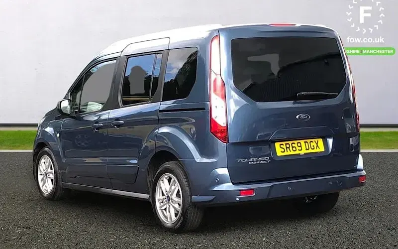 Used Ford Tourneo Titanium 120 HP (88 kW) 2021 Estate