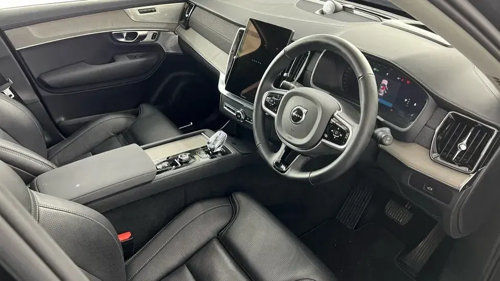 Used Volvo XC90 Ultra 455 HP (334 kW) 2025 Black SUV