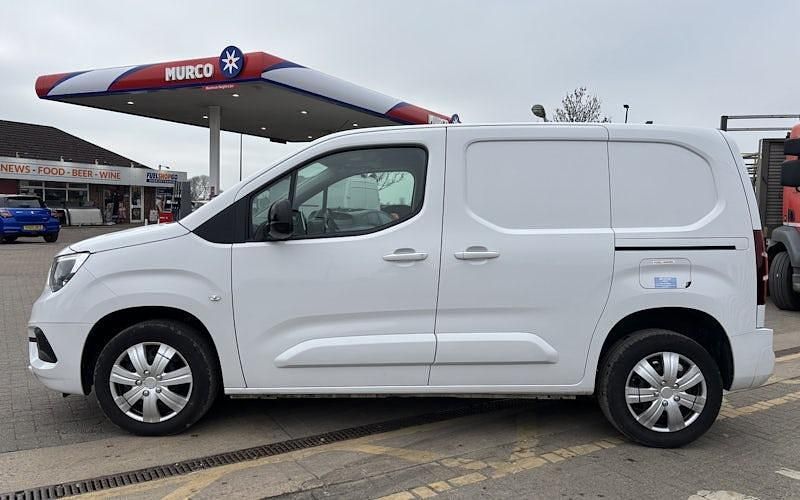 Used Vauxhall Combo 101 HP (74 kW) 2023 MPV