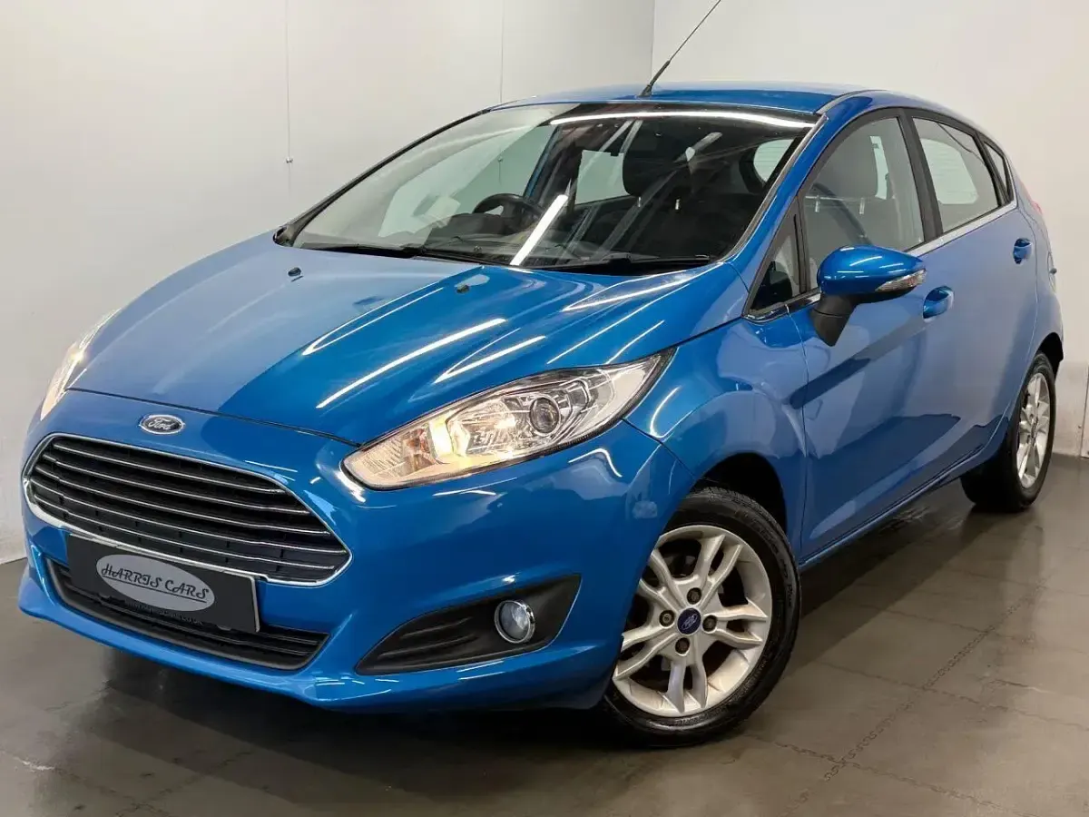 Used Ford Fiesta Zetec 100 HP (73 kW) 2015 Blue Hatchback