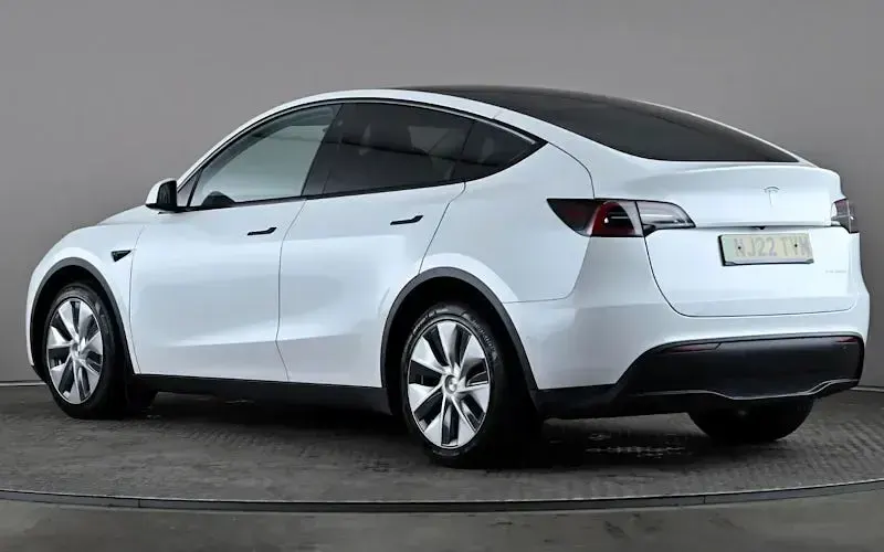 Usado Tesla Model Y Long Range AWD 286 kW (389 HP) 2025 SUV